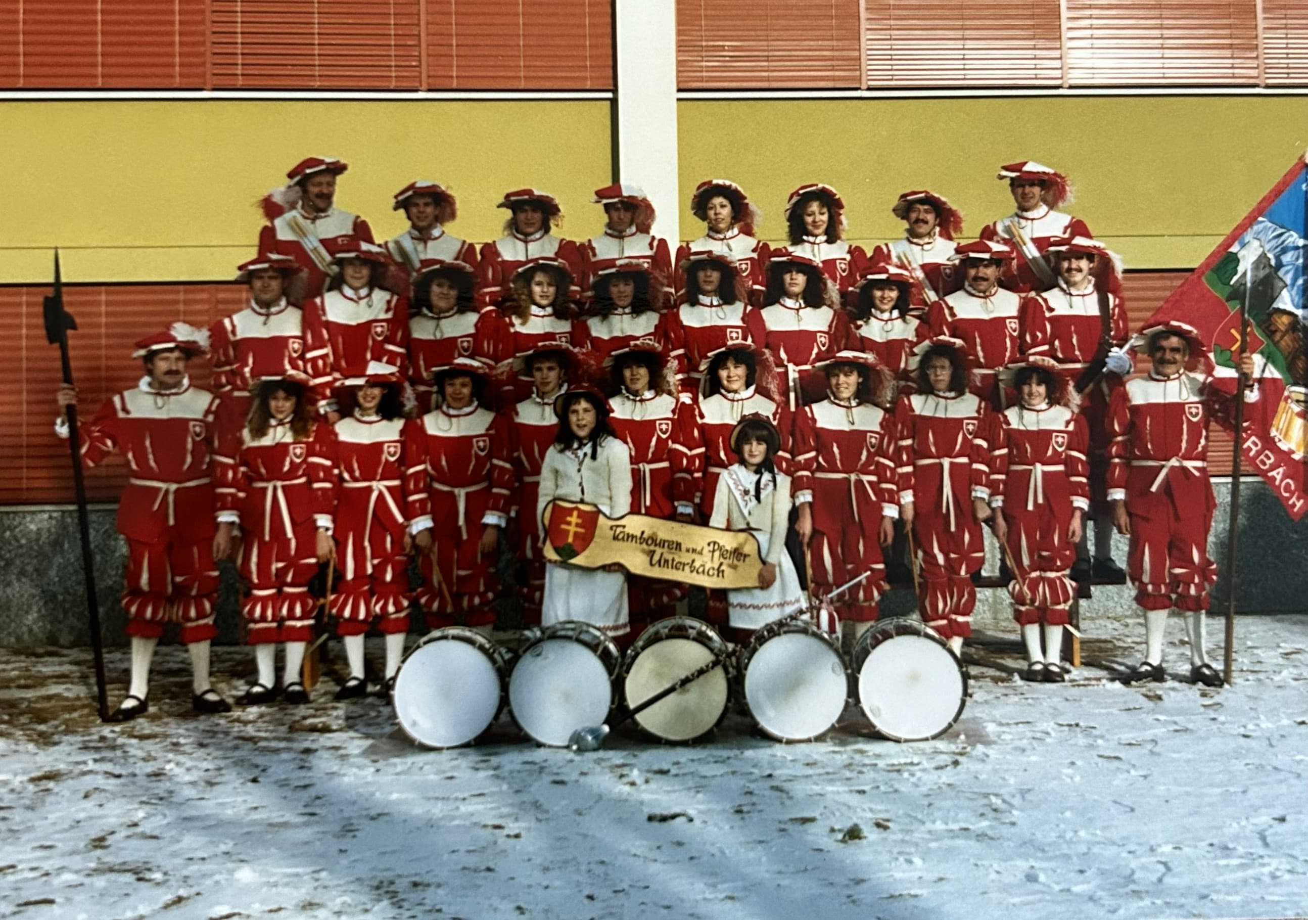 Vereinsfoto mit neuer Uniform